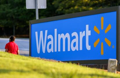 La estadounidense Walmart se sitúa por sexto año consecutivo y decimocuarta vez desde 1995 como la mayor empresa global por volumen de ingresos, al registrar 458.566 millones de euros en 2018.
