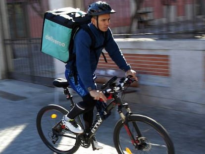 Entregadores de comida de bicicleta em Madri