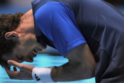 Andy Murray se lamenta durante el partido ante Ferrer.