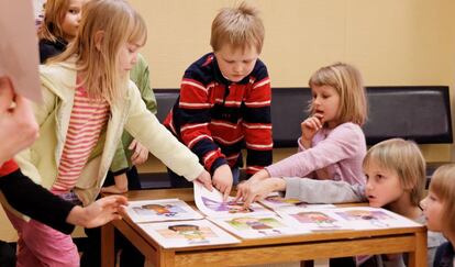 Niños finlandeses en un programa contra el acoso infantil. (UNIVERSIDAD DE TURKU)
