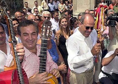 Chaves tomó el bastón de mando de la panda de verdiales a la que pertenece Salvador Pendón.