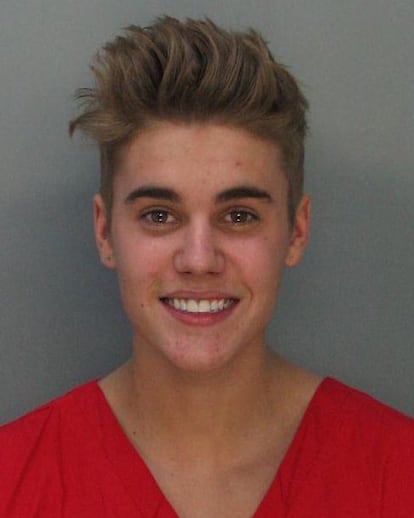 Ficha policial de Justin Bieber en enero de 2014 tras ser detenido por la policía en Miami Beach FL, Estados Unidos.