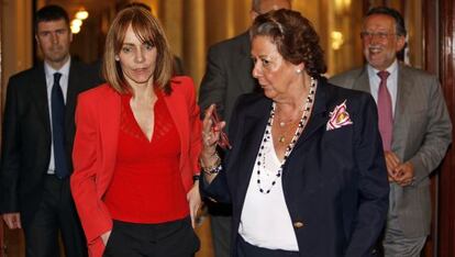 La presidenta de Microsoft Ib&eacute;rica, Mar&iacute;a Gara&ntilde;a, y la alcaldesa de Valencia, Rita Barber&aacute;. 