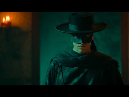 Miguel Bernardeau, como el Zorro en una imagen de la nueva serie cedida por la productora.