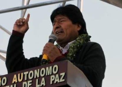 En un acto en la ciudad norte?a de Cobija, fronteriza con Brasil, el mandatario boliviano anunci que plantear este tema en una reunin que sostendr con el presidente ruso, Vladimir Putin, el prximo martes por la tarde. EFE/Archivo