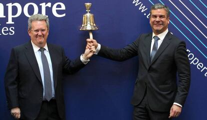 Juan Ramón Dios, presidente de Témpore, y Nicolás Díaz Saldaña, consejero delegado, ayer en la Bolsa. 