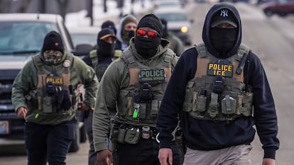 Agentes de ICE en calles de Minneapolis, en febrero de este año.
