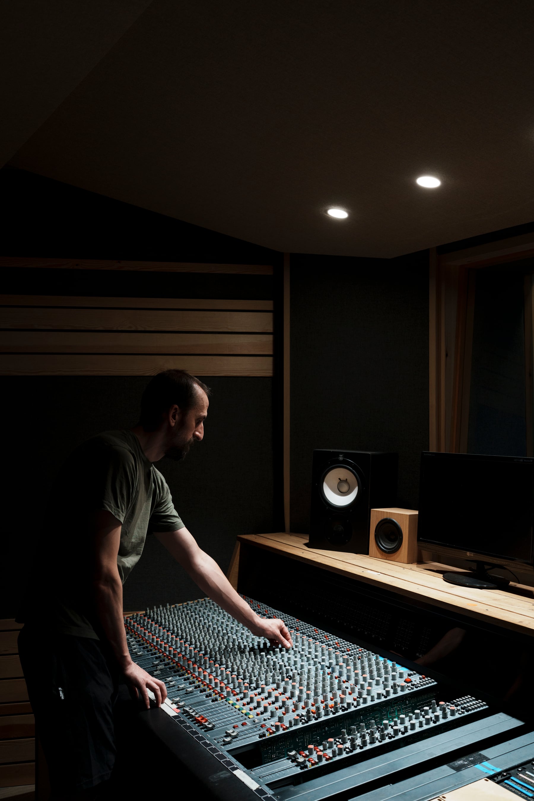 Iñaki Larrayoz, el músico que defiende la grabación analógica: “Estoy en contra de ser rentable”