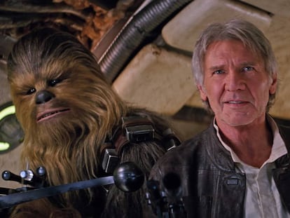 Han Solo (Harrison Ford) e Chewbacca.