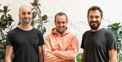 De izquierda a derecha: Pau Ramon (CTO) Bernat Farrero (CRO) y Jordi Romero (CEO) fundadores de Factorial.