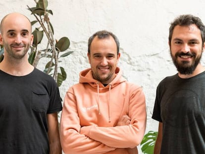 De izquierda a derecha: Pau Ramon (CTO) Bernat Farrero (CRO) y Jordi Romero (CEO) fundadores de Factorial.