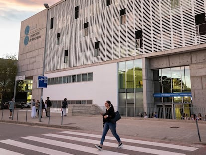 (DVD1183) 18/10/2023 - Barcelona - En la imagen la facultad de Medicina de la Universidad de Barcelona en el Campus Universitario del Hospital de Bellvitge .   foto: Massimiliano Minocri