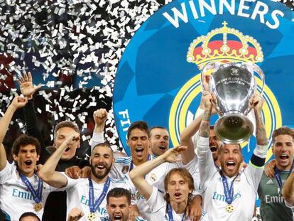 Sergio Ramos (Real Madrid) levanta la &uacute;ltima Liga de Campeones.