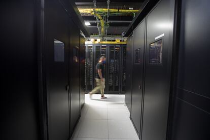 An Interxion operator at the MAD1 data center.