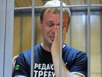 La cuestionada acusación por drogas contra un reputado reportero en Rusia moviliza a la sociedad civil