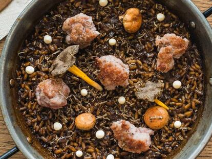 Arroz con setas y butifarra.