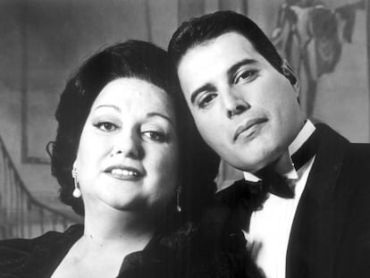 Montserrat Caballé y Freddie Mercury, en 1989.