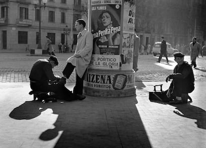 Gran Vía. Barcelona, 1954.