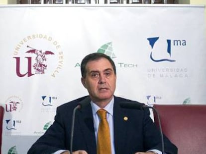 Joaqu&iacute;n Luque, exrector de la Universidad de Sevilla.