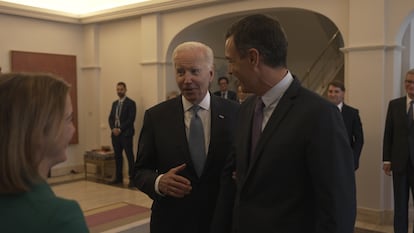 Joe Biden y Pedro Sánchez, en la cumbre de la OTAN, en una imagen de 'Las cuatro estaciones'.