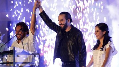 Nayib Bukele celebra su victoria en las elecciones de El Salvador.