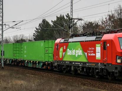 Alemania vuelve a buscar españoles para conducir trenes por 3.000 euros al mes