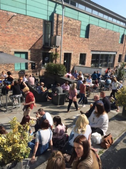 La terraza del Jute Café Bar.