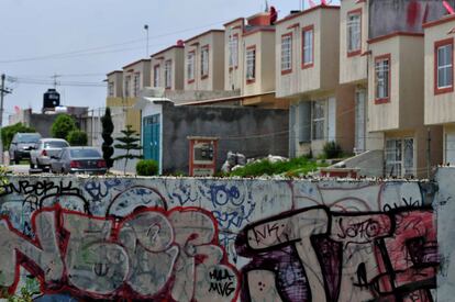 Imagen de la urbanización que se construyó en los últimos años en las faldas del volcán. El Museo de Xico ha denunciado que al removerse las tierras para urbanizar se destruyó una zona donde había restos arqueológicos.