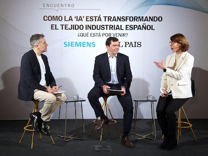 Desde la izquierda, Carlos de Vega (EL PAÍS), Agustín Escobar (Siemens España) y Suzana Curic (Amazon Web Services).