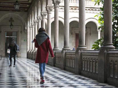 Claustro de la Universidad de Barcelona. 