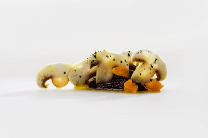 Ensalada de champiñones y olivada