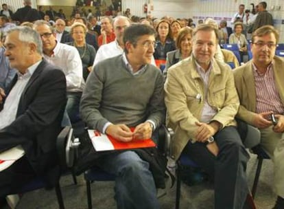 Los dirigentes regionales José Antonio Griñán, Patxi López, Marcelino Iglesias, Guillermo Fernández Vara, Vicente Álvarez Areces.