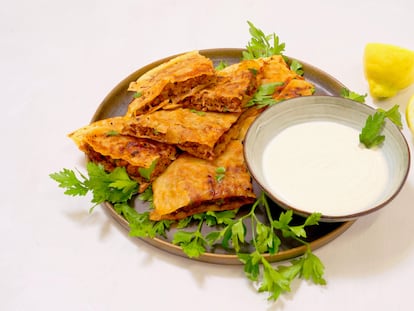 ‘Arayes’, el irresistible bocadillo plano y crujiente de Oriente Próximo