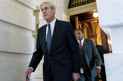 Robert Mueller, fiscal especial de la trama rusa, saliendo de la Casa blanca el pasado junio.