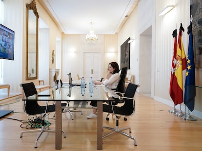 La presidenta de la Comunidad de Madrid, Isabel Díaz Ayuso, el domingo durante la conferencia de presidentes autonómicos con Pedro Sánchez.