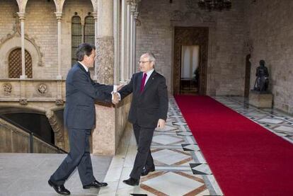 Artur Mas y José Montilla se reúnen en la Generalitat para el traspaso.
