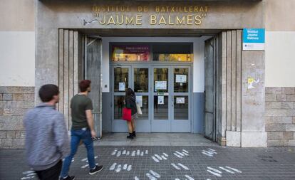 Entrada del Instituto Jaume Balmes de Barcelona