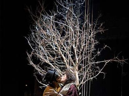 Una escena de <i>Divinas palabras, </i>de Valle-Inclán, durante los ensayos.