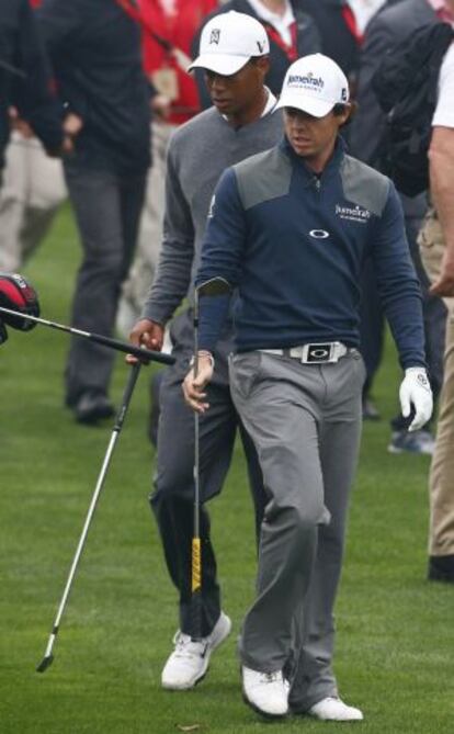 Tiger y McIlroy, durante la exhibición.