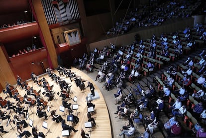 Un momento de la actuación en el auditorio Alfredo Kraus de Las Palmas.