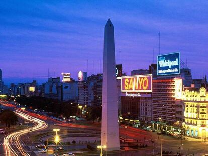 Argentina, Aerolíneas y la azafata borde