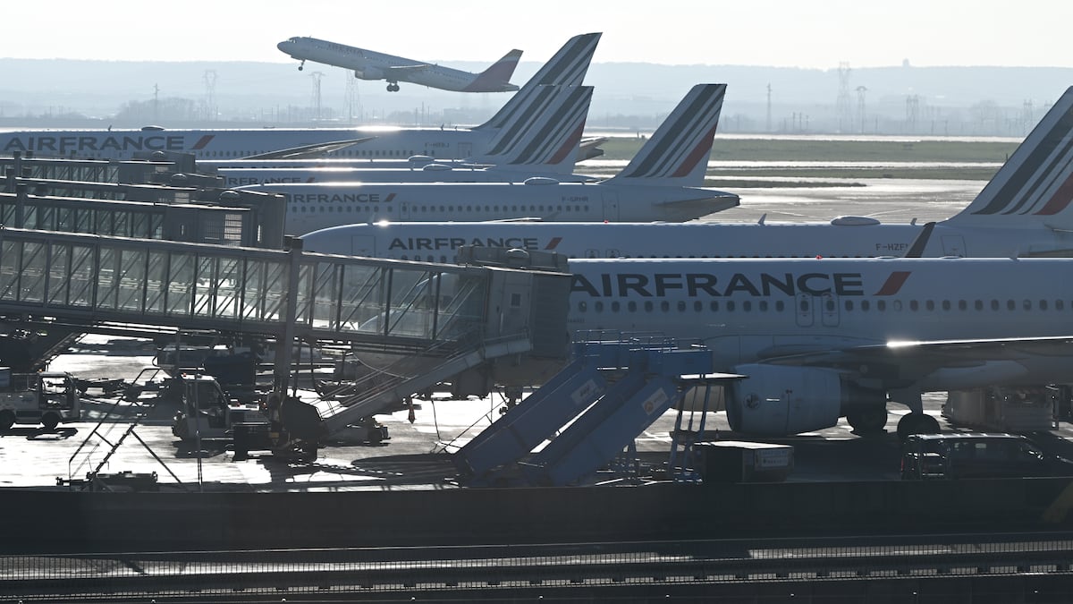 La guerra de Irán alimenta una nueva dicotomía en las aerolíneas europeas