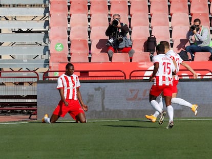 Sadiq celebra un gol ante el Alavés en la Copa.