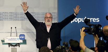 Miguel Arias Ca&ntilde;ete comparece en la sede nacional del PP, en mayo pasado.