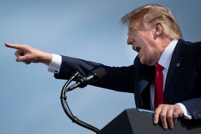 Donald Trump gesticula durante un mitin en Ocala, Florida, el 16 de octubre.