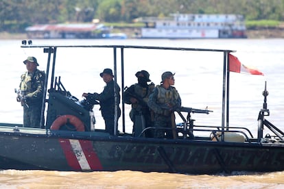 A Peruvian army patrol in Santa Rosa