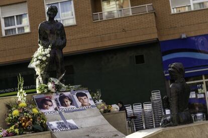 Conmemoración del 25 aniversario del atentado de ETA en la casa cuartel de Zaragoza.