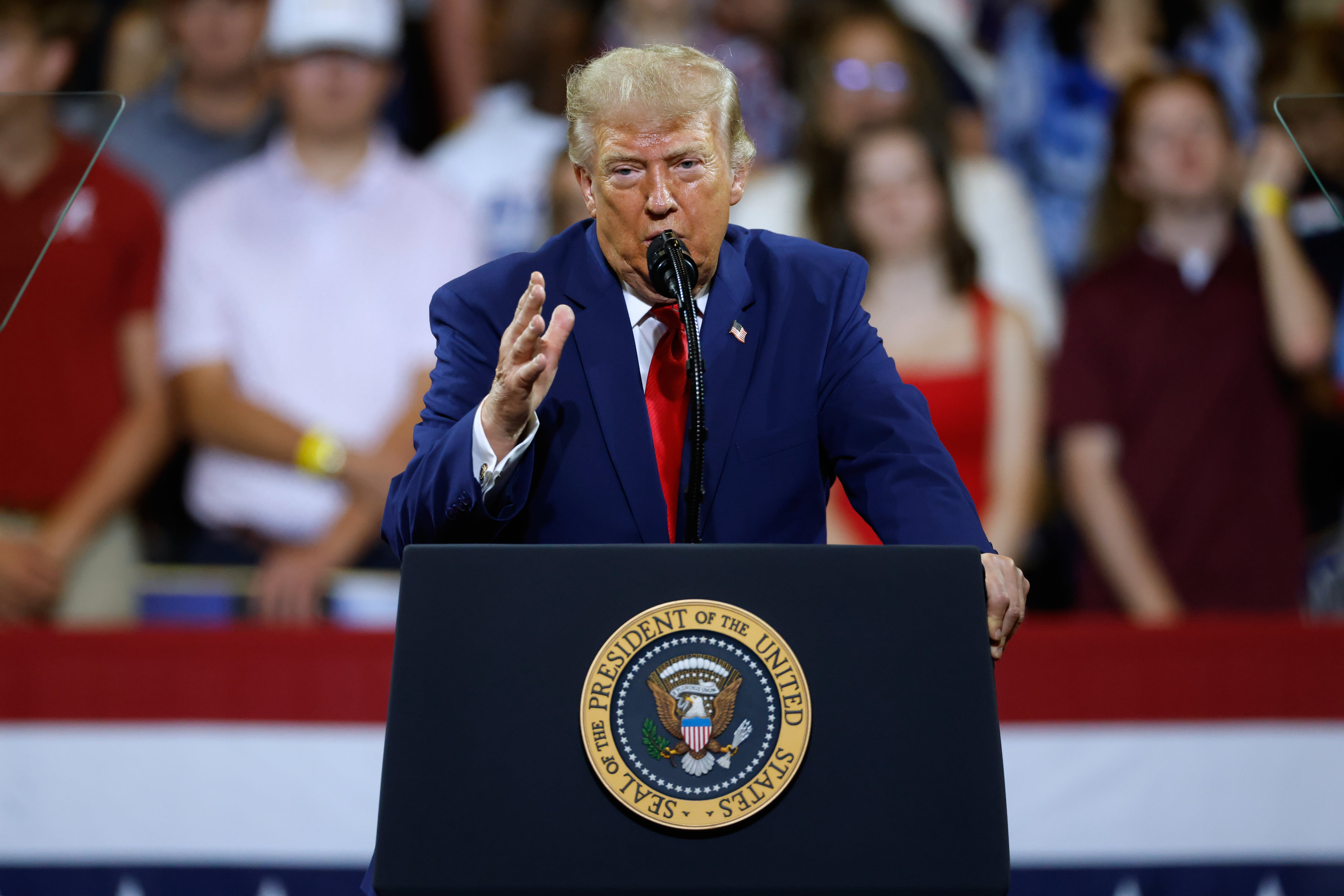 Trump sube la economía global a una montaña rusa