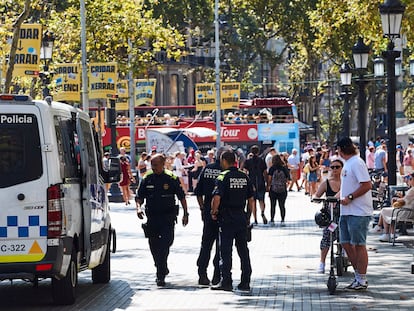 Agentes de la Guardia Urbana de Barcelona en una imagen de archivo.