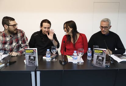 Nega, Pablo Iglesias, Arantxa Tirado y Diego Ca&ntilde;amero, este jueves en Madrid. 
 